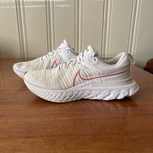 Nike React Infinity Run 2 Flyknit Sneakers- Men 9.5 / Women 11 - White Peach